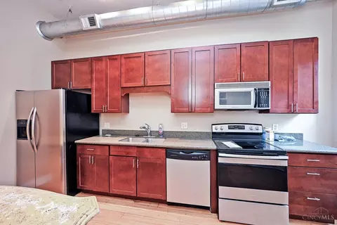 Kitchen - 1122 Race St, Cincinnati, OH 45202 photo 5 of 5