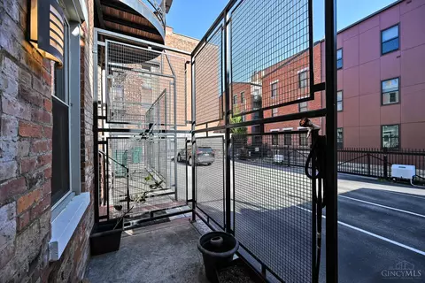 Exterior - 1122 Race St, Cincinnati, OH 45202 photo 3 of 4