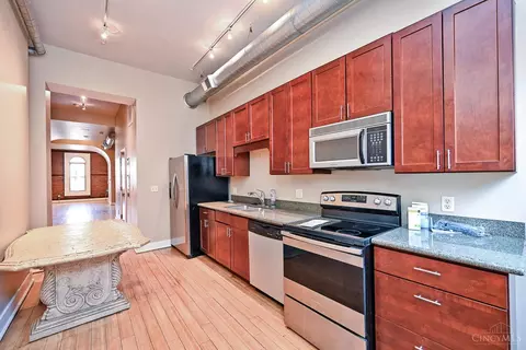 Kitchen - 1122 Race St, Cincinnati, OH 45202 photo 3 of 5
