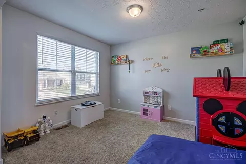 Bedroom - 2148 Pine Valley Dr, Hamilton, OH 45013 photo 7 of 8