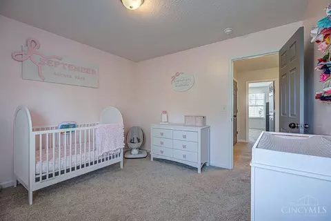Bedroom - 2148 Pine Valley Dr, Hamilton, OH 45013 photo 6 of 8
