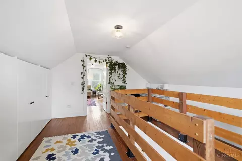 Entry Way - 4216 Tower Ave, Saint Bernard, OH 45217 photo 5 of 6