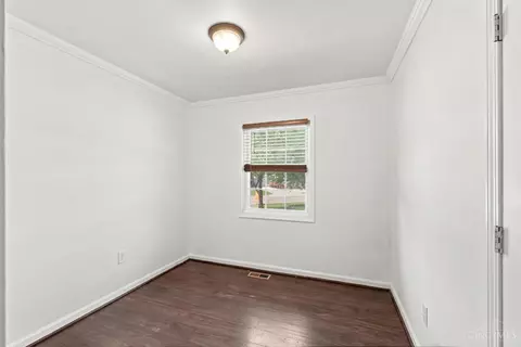 Bedroom - 1100 State St, Harrison, OH 45030 photo 5 of 11