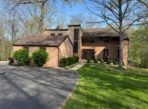 13 Cherokee Trl, New Richmond, OH 45157