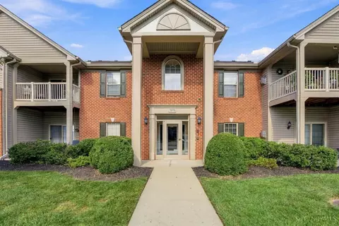 7975 Pinnacle Point Dr, West Chester, OH 45069