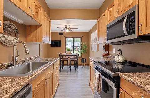 Kitchen - 1056 Crisfield Dr, Cincinnati, OH 45245 photo 3 of 3