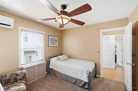 Bedroom - 6796 Warder Dr, Cincinnati, OH 45224 photo 2 of 9
