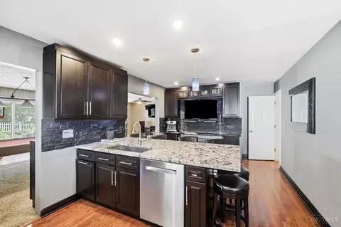 Kitchen - 6796 Warder Dr, Cincinnati, OH 45224 photo 8 of 9