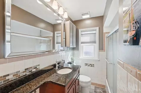 Bath - 6796 Warder Dr, Cincinnati, OH 45224 photo 1 of 2