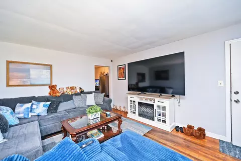 Living - 9494 Reading Rd, Reading, OH 45215 photo 1 of 4
