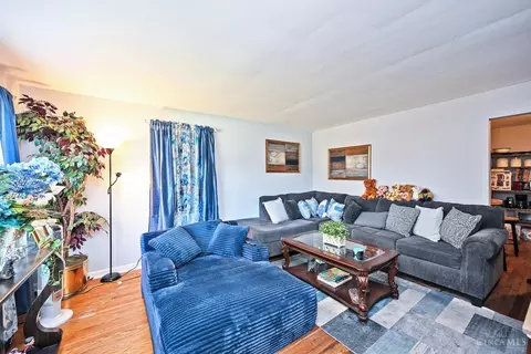 Living - 9494 Reading Rd, Reading, OH 45215 photo 3 of 4