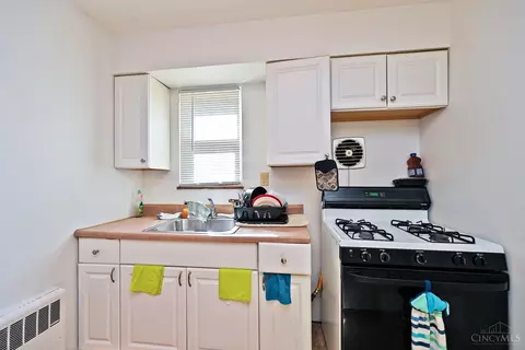 Kitchen - 9494 Reading Rd, Reading, OH 45215 photo 2 of 3