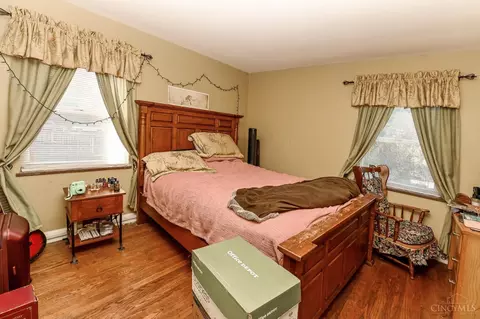 Bedroom - 6815 Hampton Dr, Silverton, OH 45236 photo 1 of 5