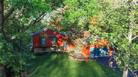 7577 Whitehall Cir, West Chester, OH 45069