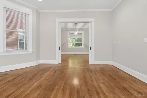 Living - 1333 Myrtle, Cincinnati, OH 45206 photo 5 of 6