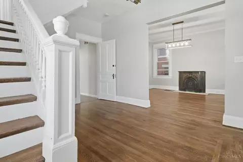 Entry Way - 1333 Myrtle, Cincinnati, OH 45206 photo 2 of 4