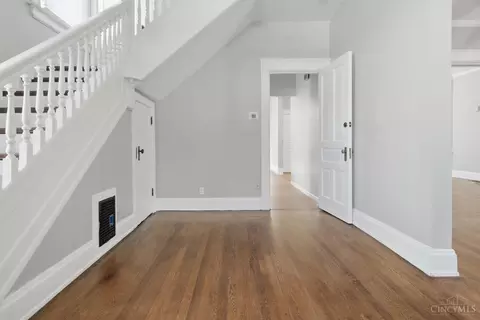 Entry Way - 1333 Myrtle, Cincinnati, OH 45206 photo 1 of 4