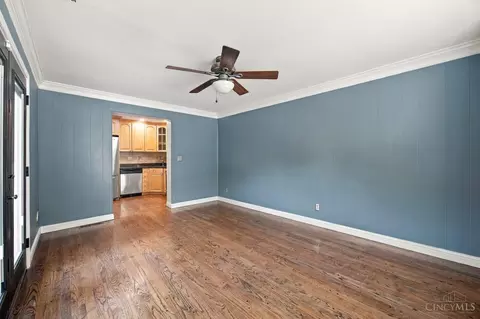 Living - 2585 Honeyhill Ct, Reading, OH 45236 photo 8 of 11