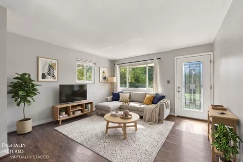 Living - 2585 Honeyhill Ct, Reading, OH 45236 photo 1 of 11