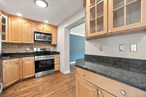 Kitchen - 2585 Honeyhill Ct, Reading, OH 45236 photo 5 of 6