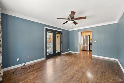 Living - 2585 Honeyhill Ct, Reading, OH 45236 photo 10 of 11