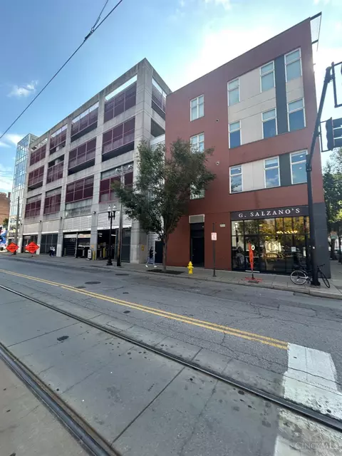 Exterior - 1150 Vine St, Cincinnati, OH 45202 photo 15 of 16