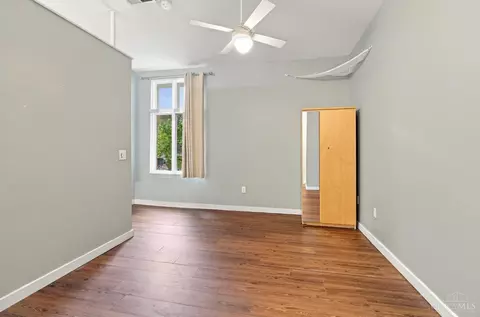 Bedroom - 1150 Vine St, Cincinnati, OH 45202 photo 2 of 2
