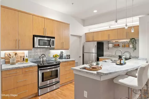 Kitchen - 1150 Vine St, Cincinnati, OH 45202 photo 2 of 6