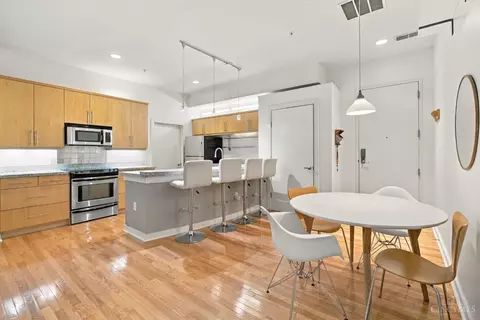 Kitchen - 1150 Vine St, Cincinnati, OH 45202 photo 1 of 6