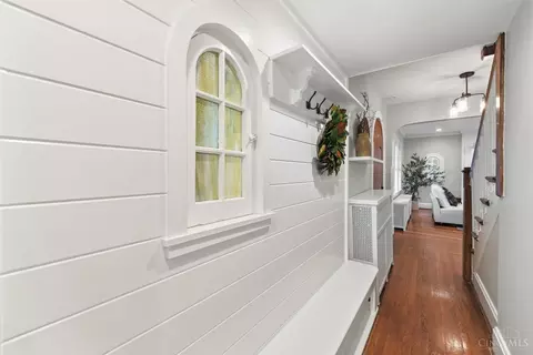Entry Way - 3055 Springer Ave, Cincinnati, OH 45208 photo 4 of 5