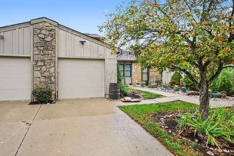5340 Pros Dr, West Chester, OH 45069