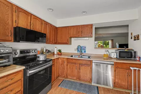Kitchen - 3637 Parfore Ct, Cincinnati, OH 45245 photo 1 of 2