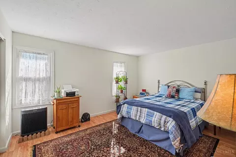Bedroom - 3637 Parfore Ct, Cincinnati, OH 45245 photo 2 of 2