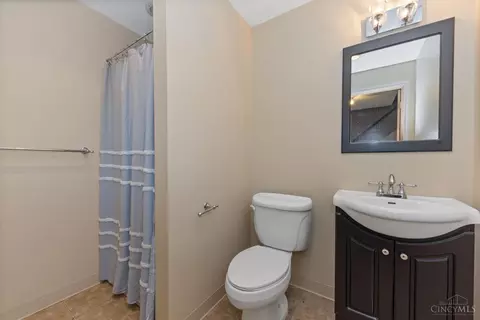 Bath - 582 Virginia Ln, Cincinnati, OH 45244 photo 4 of 4