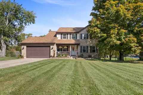 Exterior - 582 Virginia Ln, Cincinnati, OH 45244 photo 3 of 13