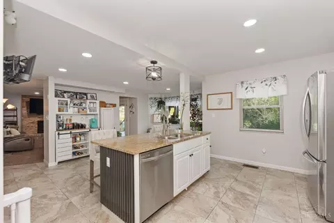 Kitchen - 582 Virginia Ln, Cincinnati, OH 45244 photo 1 of 5