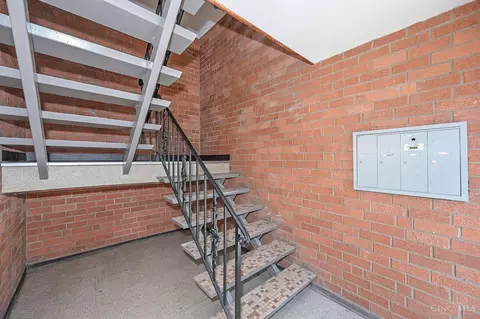 Entry Way - 1275 Sunset Ave, Cincinnati, OH 45205 photo 1 of 6
