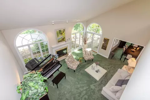Living - 683 Renolda Woods Ct, Kettering, OH 45429 photo 7 of 7