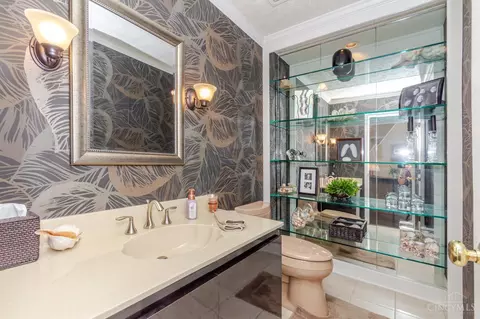 Bath - 683 Renolda Woods Ct, Kettering, OH 45429 photo 1 of 5