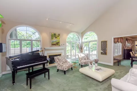 Living - 683 Renolda Woods Ct, Kettering, OH 45429 photo 1 of 7