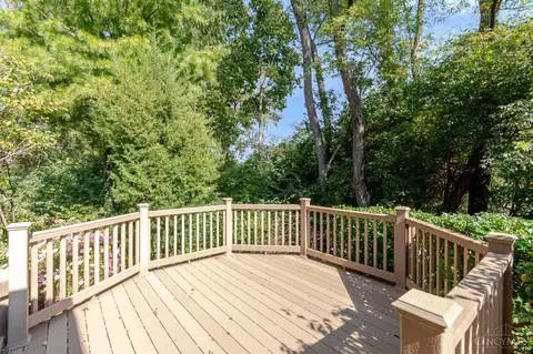 Exterior - 683 Renolda Woods Ct, Kettering, OH 45429 photo 5 of 8