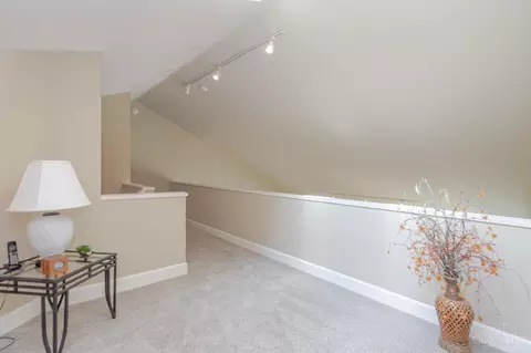 Entry Way - 683 Renolda Woods Ct, Kettering, OH 45429 photo 3 of 3