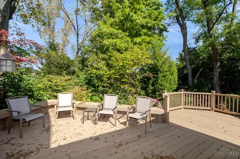 Exterior - 683 Renolda Woods Ct, Kettering, OH 45429 photo 2 of 8