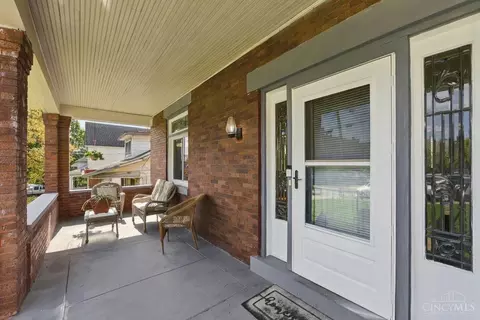 Exterior - 1121 Gilsey Ave, Cincinnati, OH 45205 photo 4 of 8
