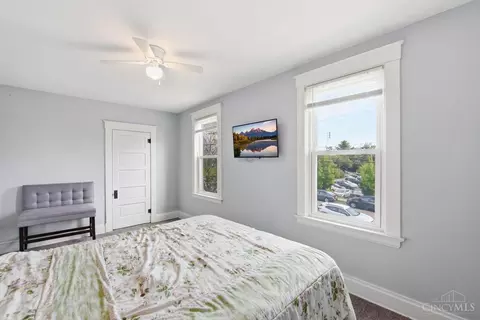 Bedroom - 1121 Gilsey Ave, Cincinnati, OH 45205 photo 4 of 7