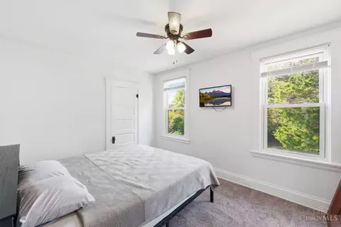 Bedroom - 1121 Gilsey Ave, Cincinnati, OH 45205 photo 5 of 7