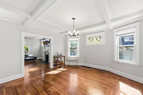 Living - 1121 Gilsey Ave, Cincinnati, OH 45205 photo 2 of 2