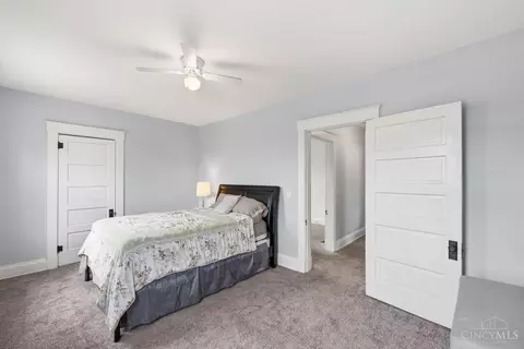 Bedroom - 1121 Gilsey Ave, Cincinnati, OH 45205 photo 2 of 7
