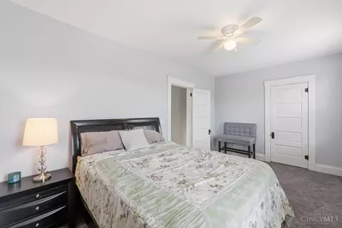 Bedroom - 1121 Gilsey Ave, Cincinnati, OH 45205 photo 1 of 7