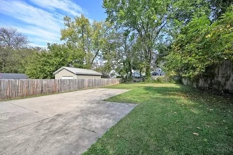 Exterior - 5748 Bramble Ave, Cincinnati, OH 45227 photo 11 of 13